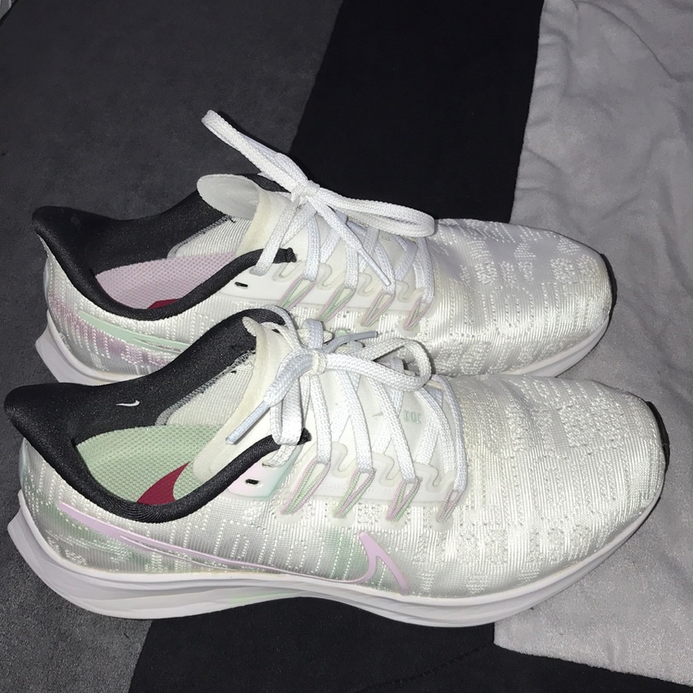 NIKE Pegasus ZOOM